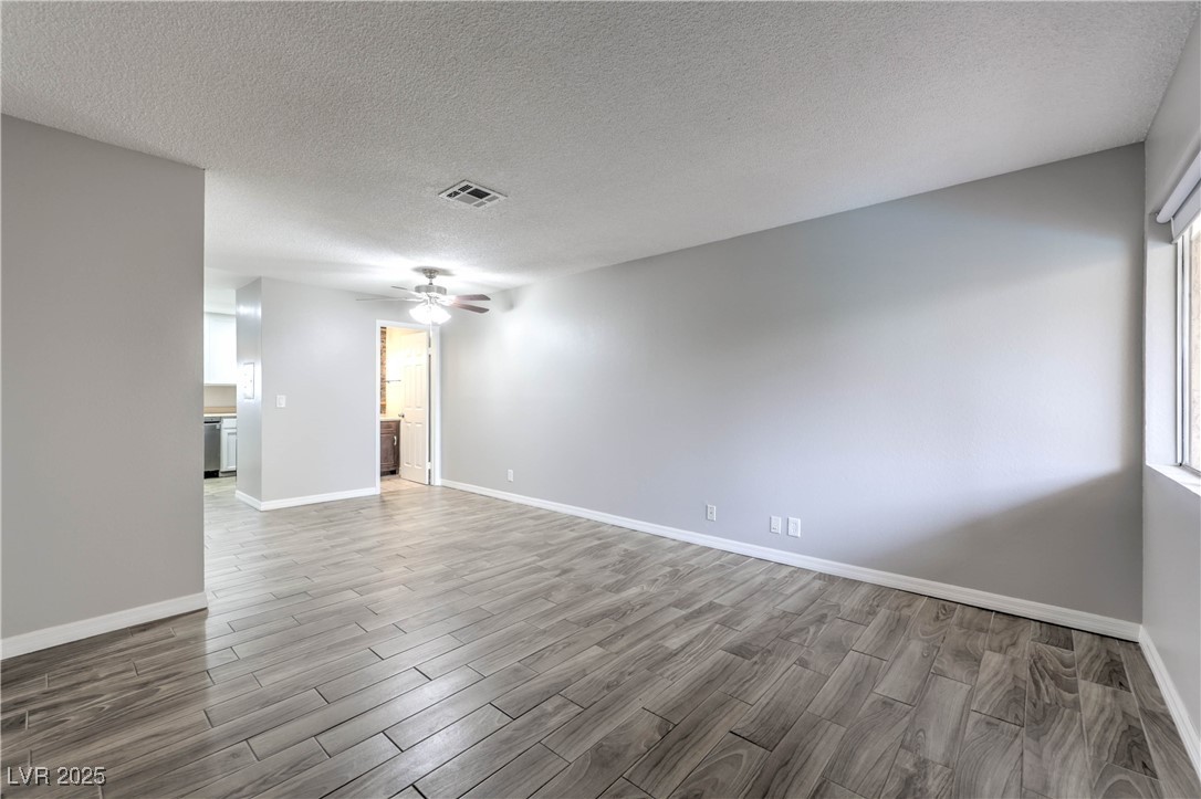 1303 Darlene Way 302C