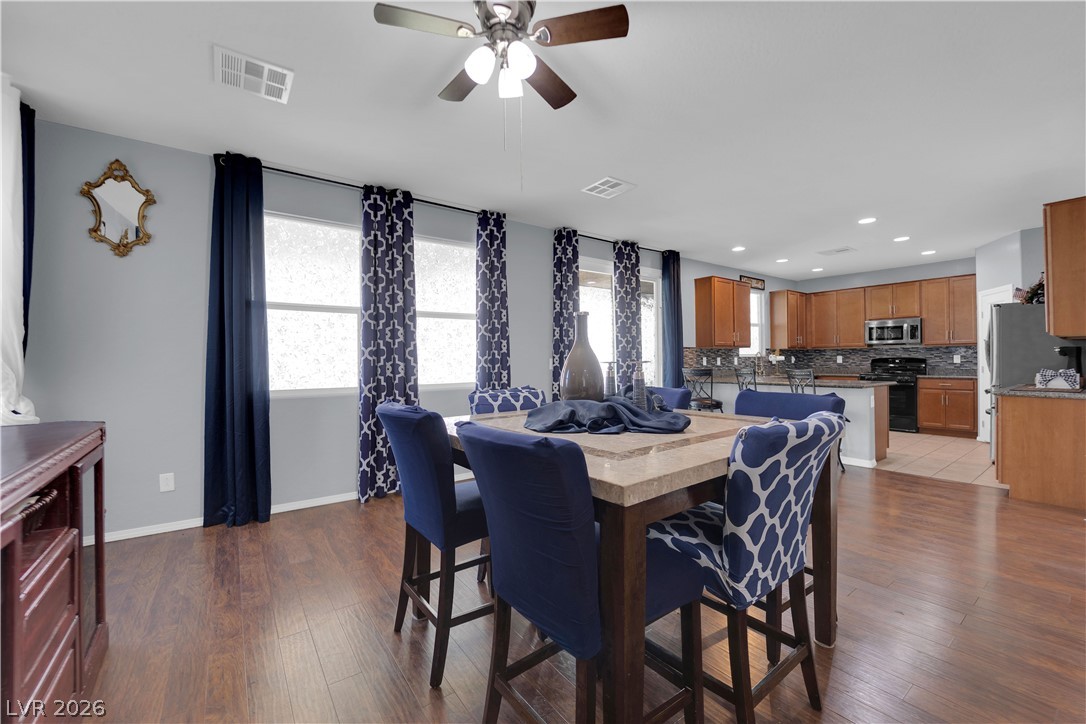 6898 Coral Cloud Court