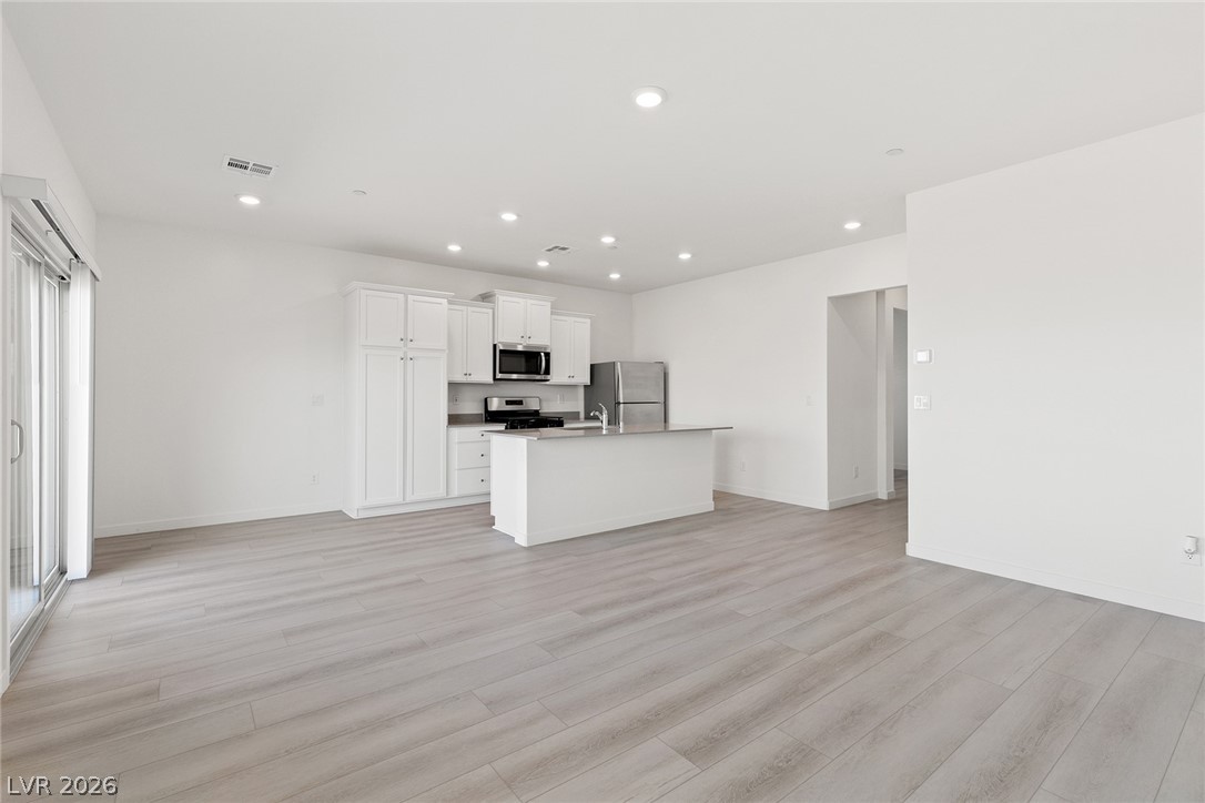 2727 Avril Point Street