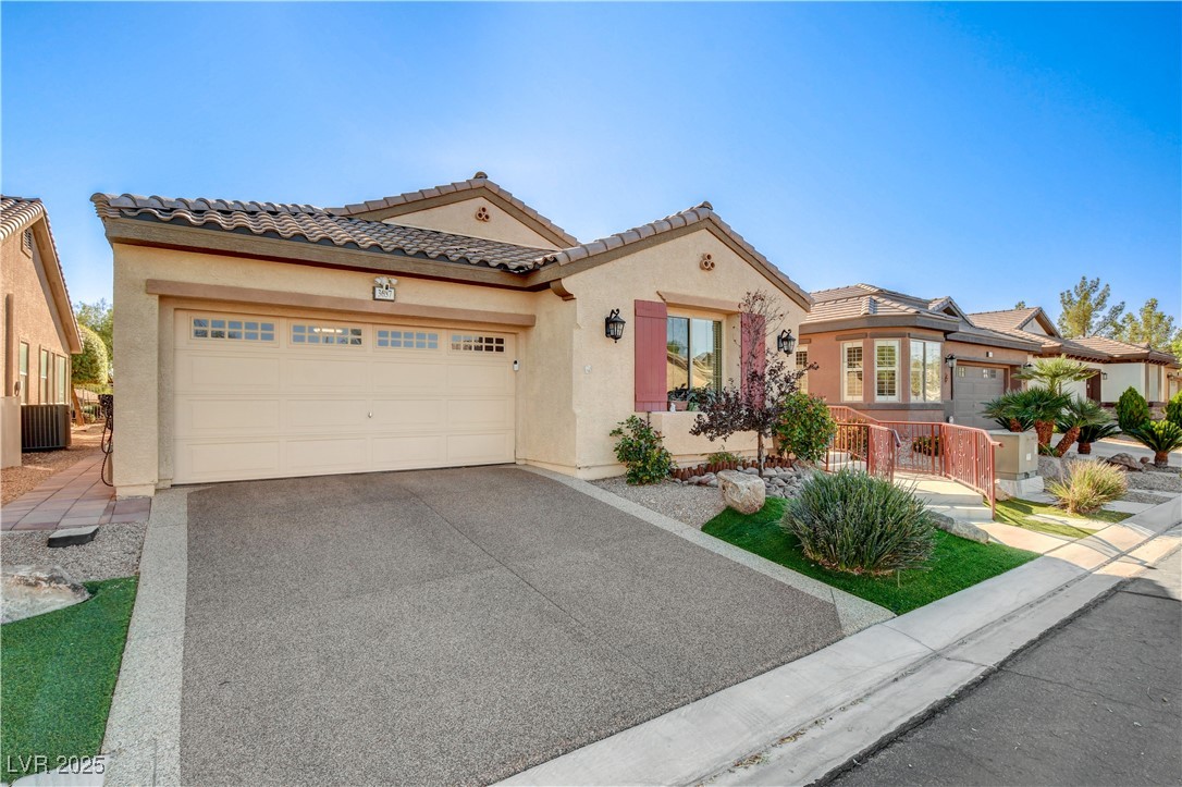 3637 Inverness Grove Avenue