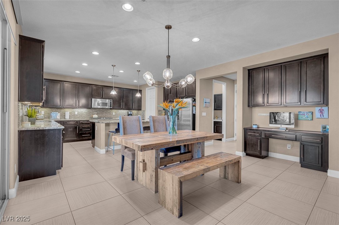 5542 Oak Bend Drive