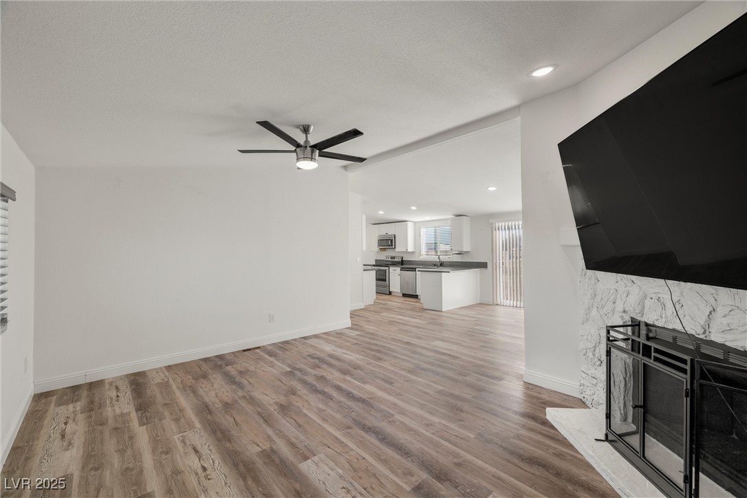 1621 Windy Lane