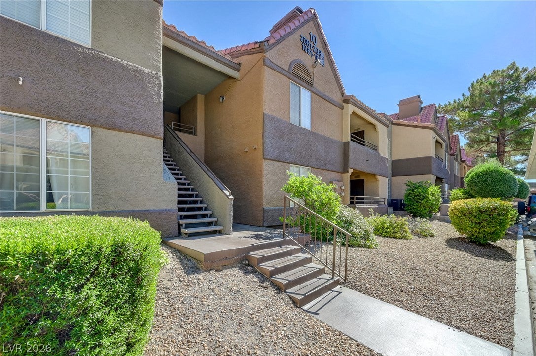 2200 S Fort Apache Road 1081