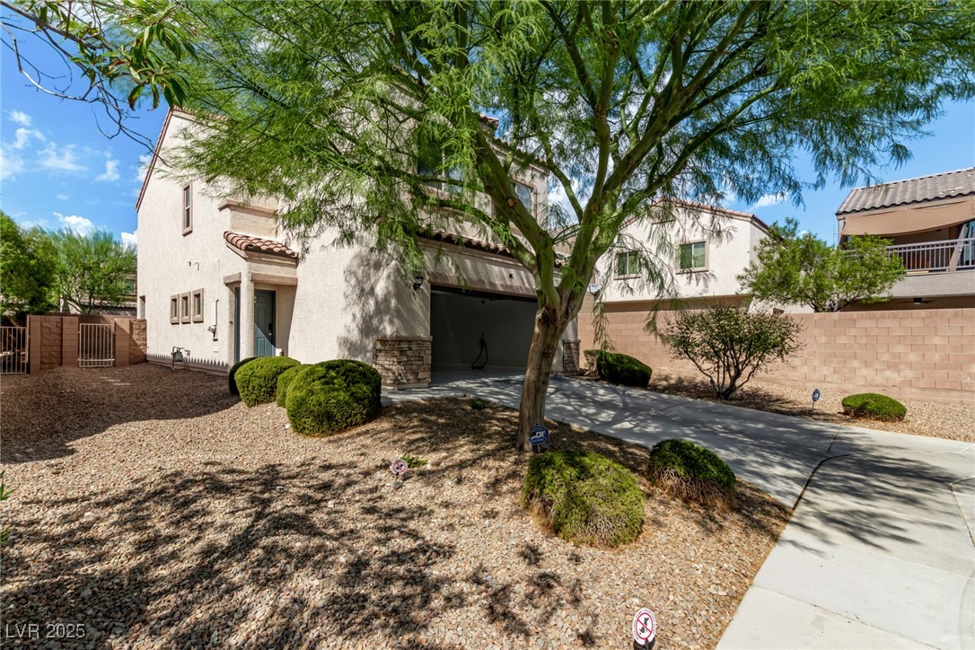 2847 Glass Vine Court