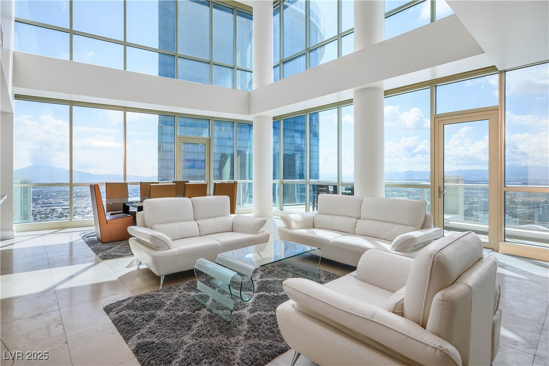 Las Vegas, Nevada 89109, United States, 4 Bedrooms Bedrooms, ,4 BathroomsBathrooms,Residential,Active,129722
