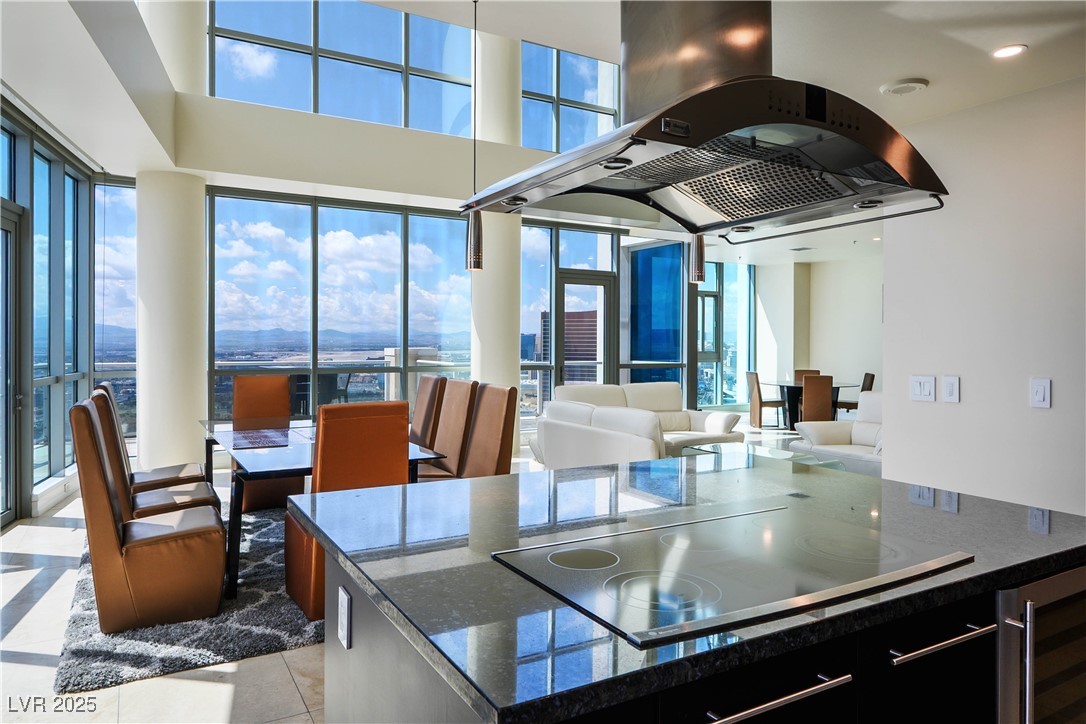 Las Vegas, Nevada 89109, United States, 4 Bedrooms Bedrooms, ,4 BathroomsBathrooms,Residential,Active,129722