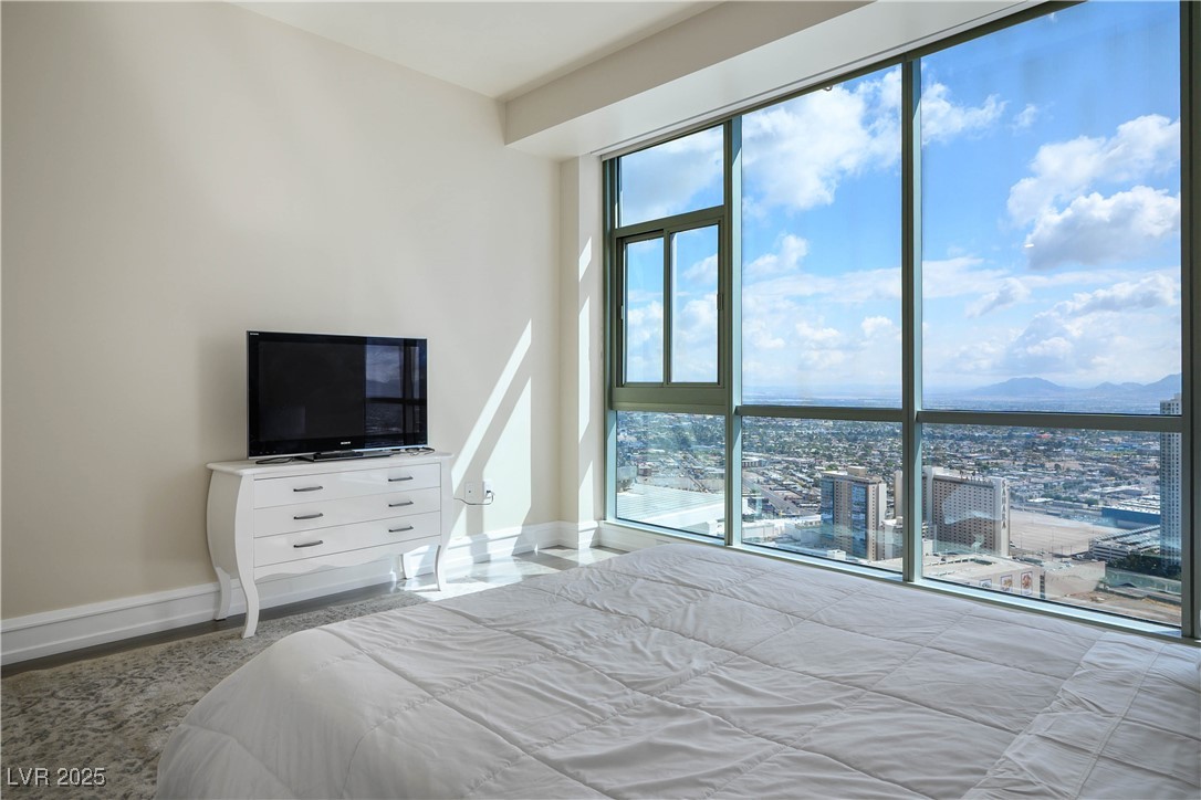 Las Vegas, Nevada 89109, United States, 4 Bedrooms Bedrooms, ,4 BathroomsBathrooms,Residential,Active,129722