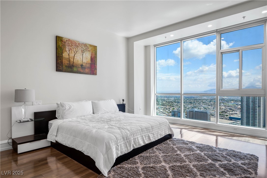 Las Vegas, Nevada 89109, United States, 4 Bedrooms Bedrooms, ,4 BathroomsBathrooms,Residential,Active,129722