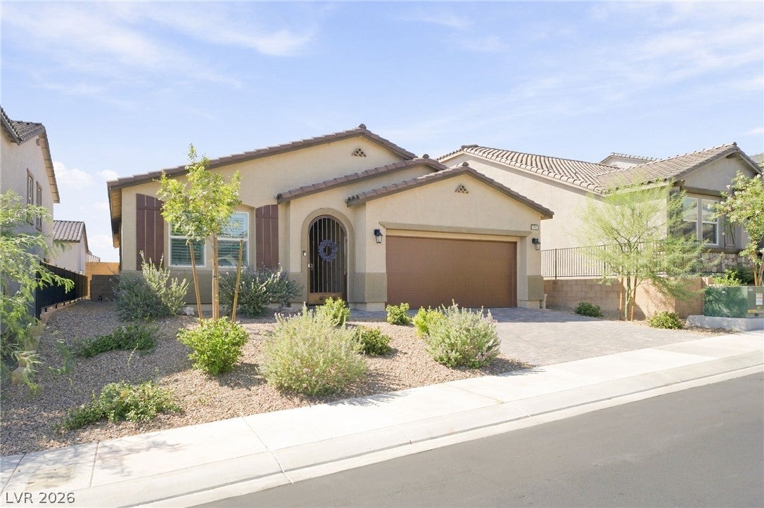 10933 Cilantro Avenue
