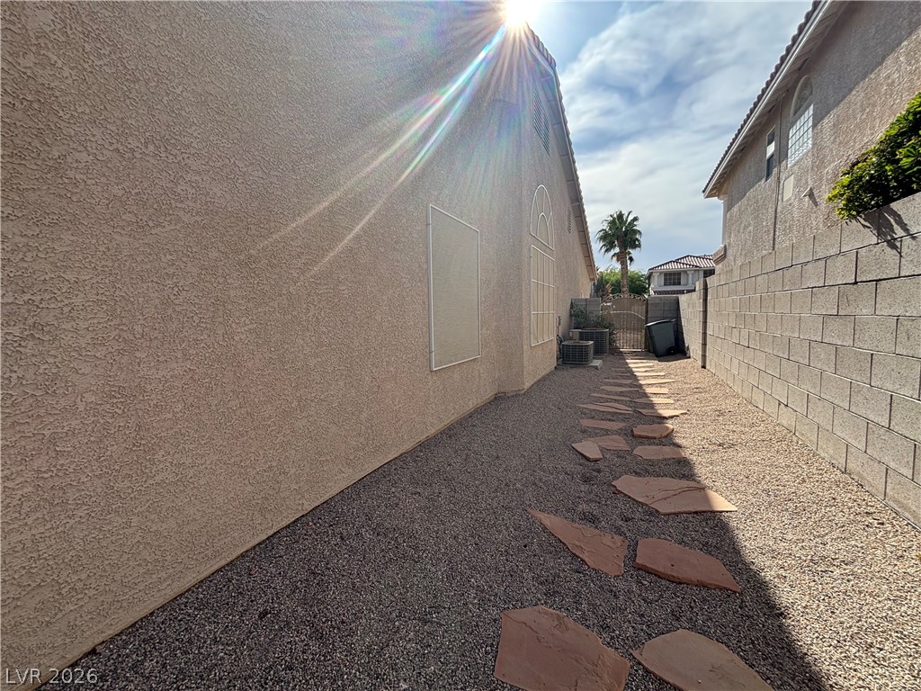9144 Amber Waves Street