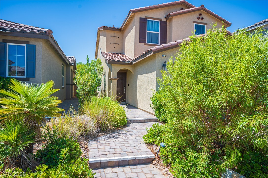 1227 Great Hollow Avenue