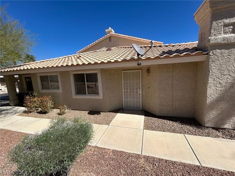 Townhouse For Sale - 2207 Camel Mesa Drive<br/> Laughlin, NV 89029