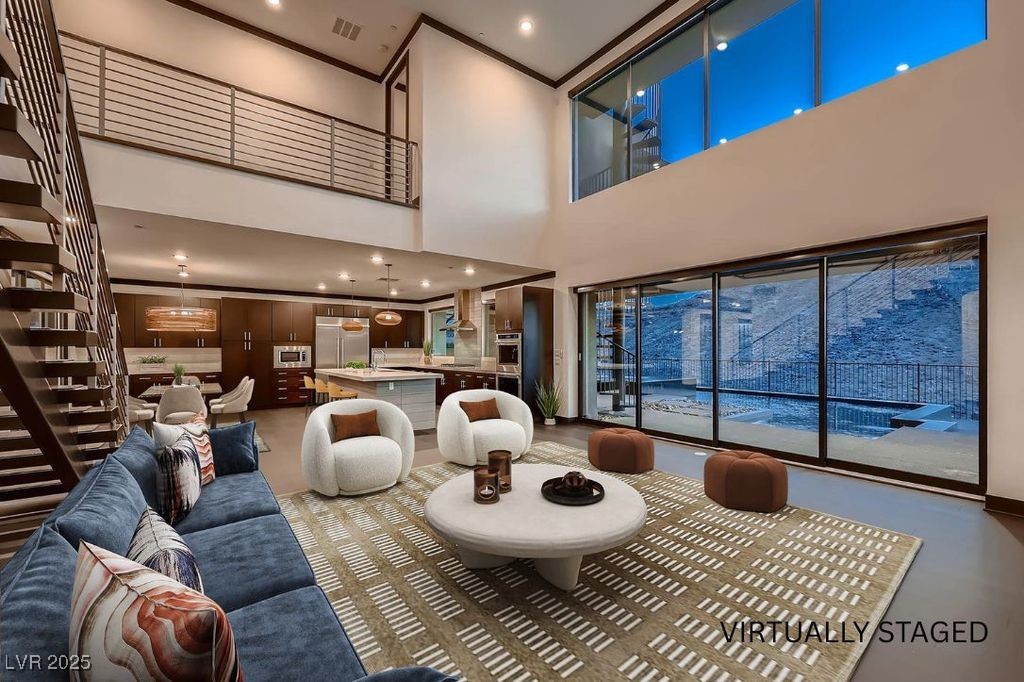 917 Vegas View Drive