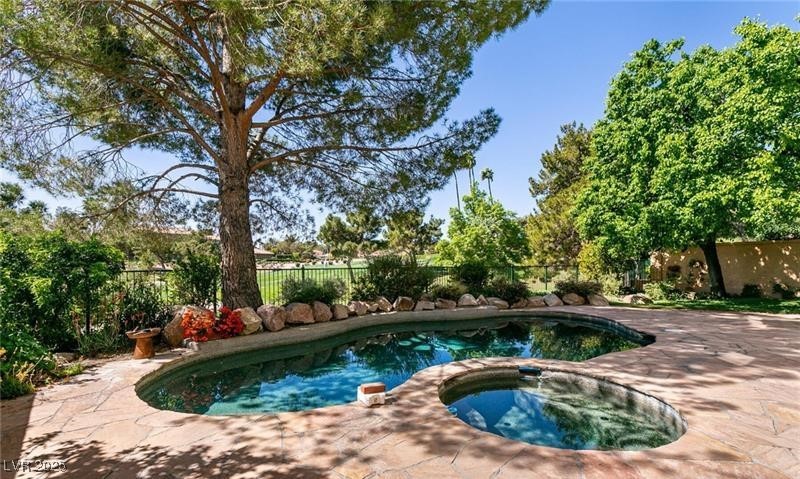 Las Vegas, Nevada 89117, United States, 3 Bedrooms Bedrooms, ,3 BathroomsBathrooms,Residential,Active,150825