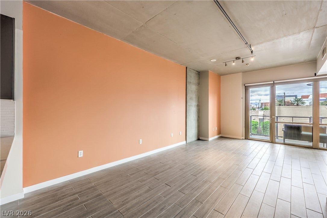 353 E Bonneville Avenue 241