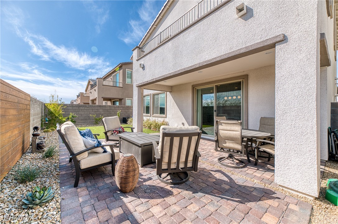 Las Vegas, Nevada 89143, United States, 4 Bedrooms Bedrooms, ,3 BathroomsBathrooms,Residential,Active,87857