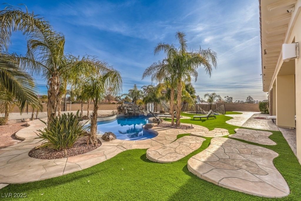 Las Vegas, Nevada, 89146, United States, ,7 BathroomsBathrooms,Residential,Active,1795698