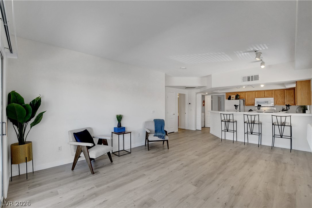 3600 Arginis Street 201