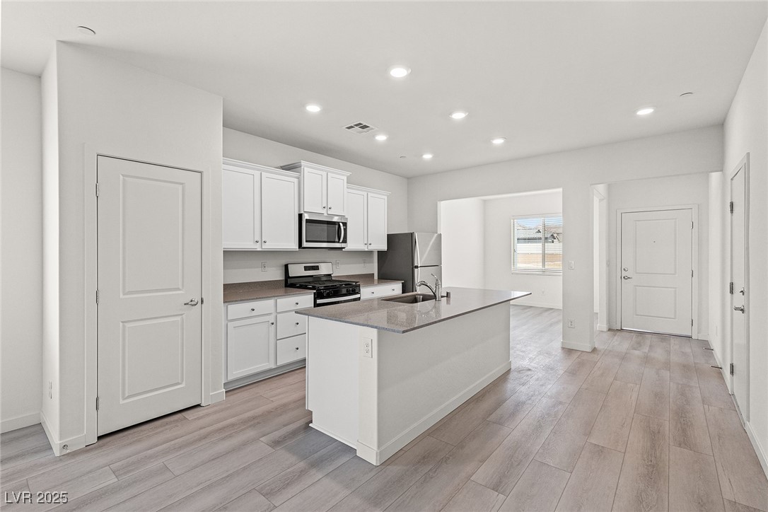 2751 Avril Point Street