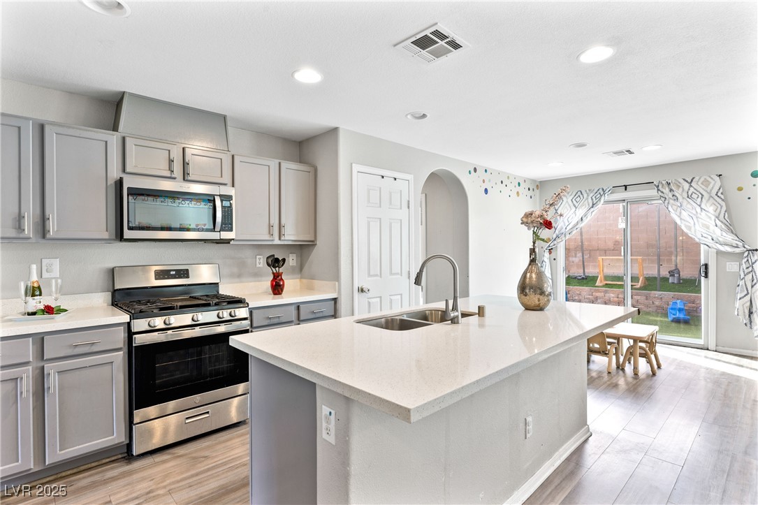 5229 Ponderosa Heights Street