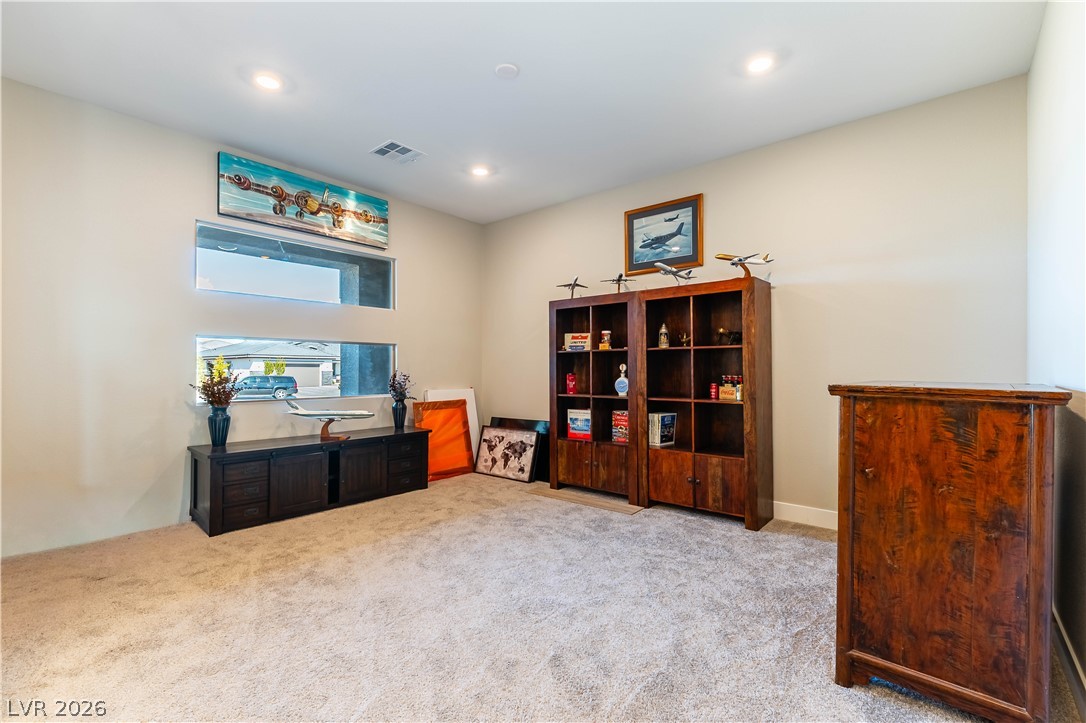 9983 Fremantle Avenue