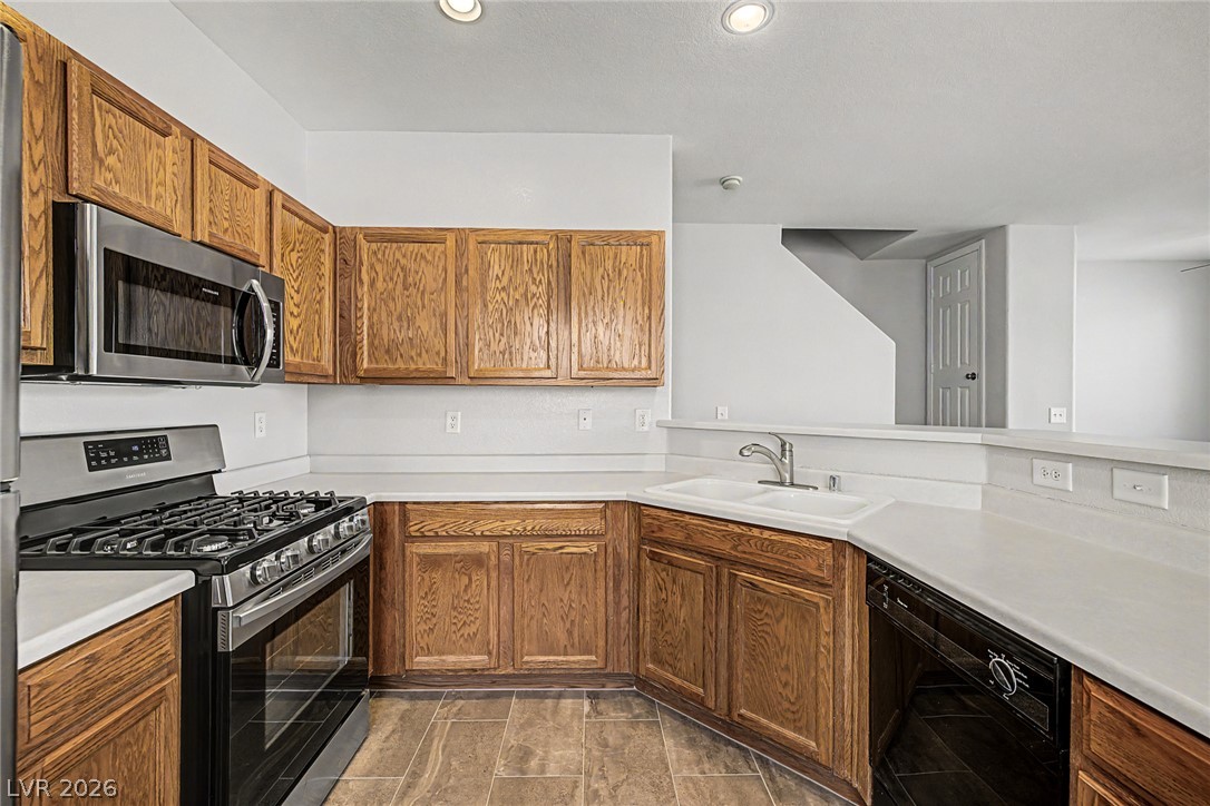 6396 Lorne Green Avenue 102