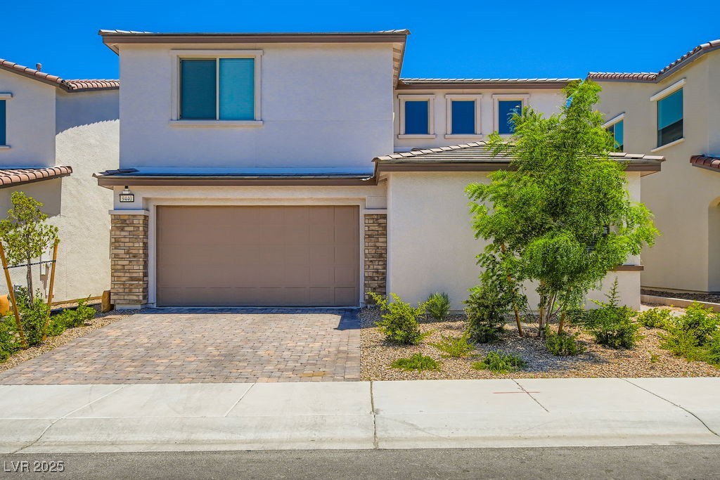 9440 Lunar Ray Street