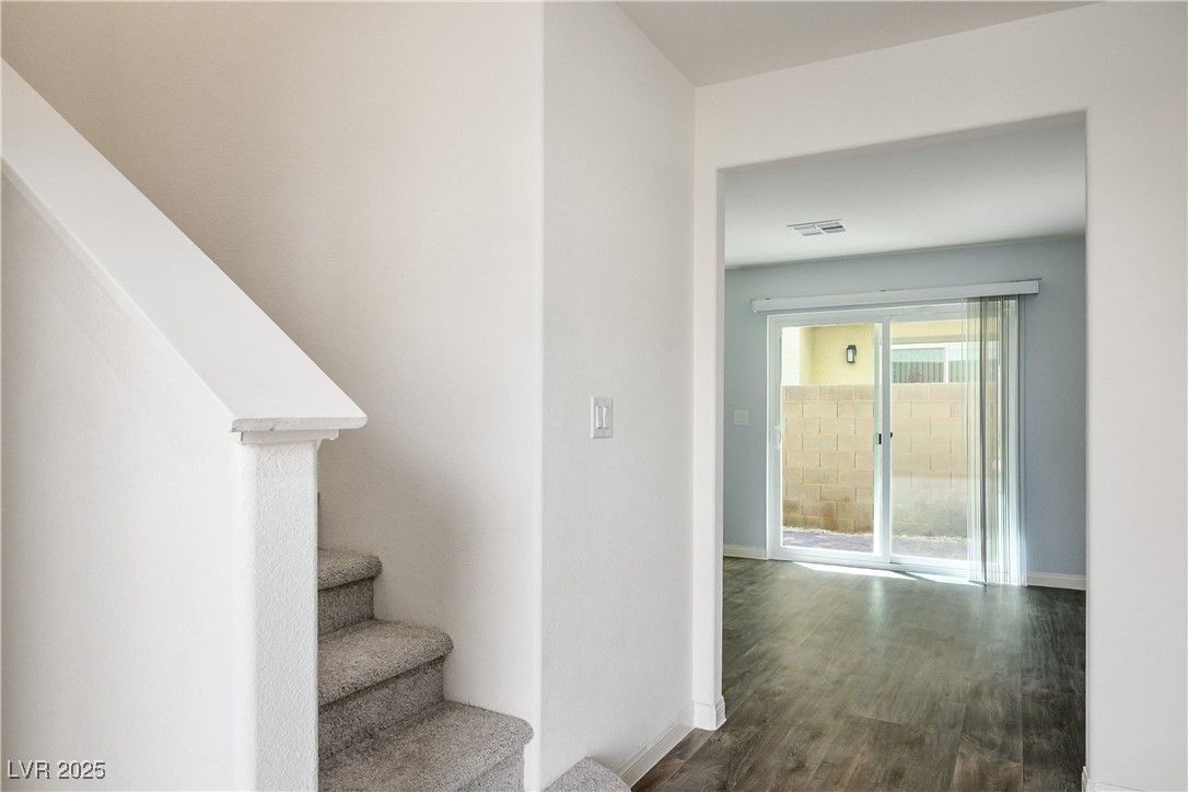 6862 Magenta Moon Street, North Las Vegas, Nevada image 16
