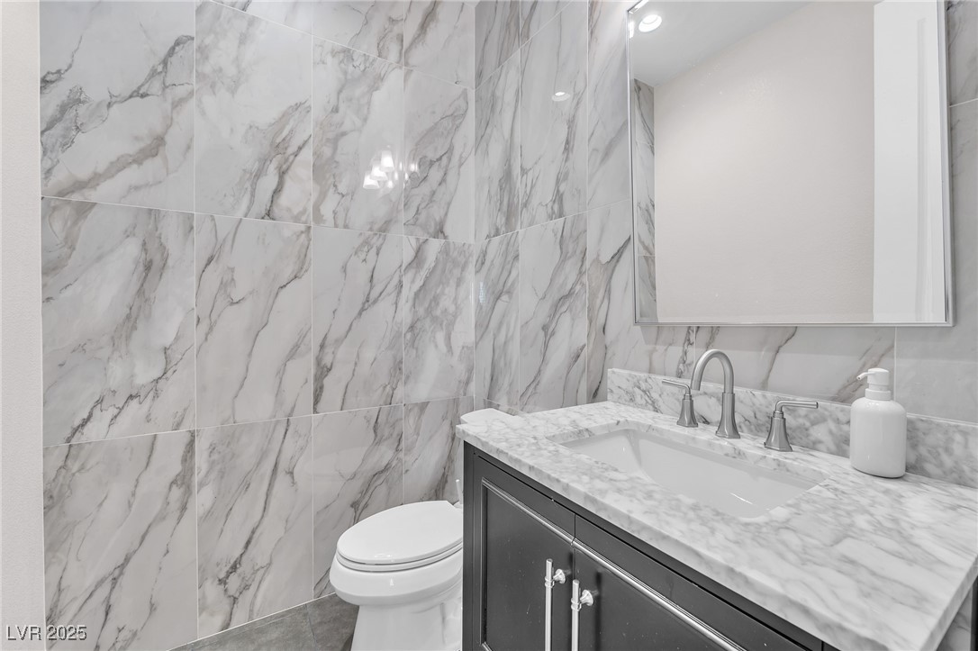 2503 Cracked Stone Street, Henderson, Nevada image 17