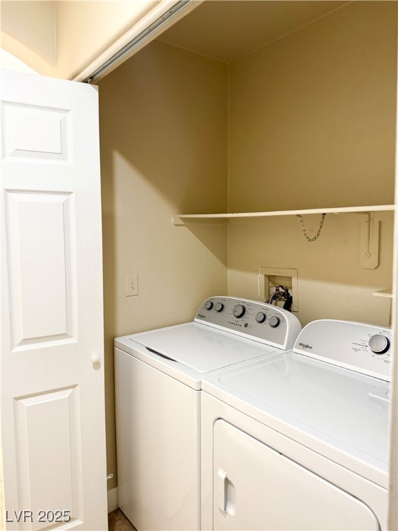 Henderson, Nevada 89052, United States, 3 Bedrooms Bedrooms, ,2 BathroomsBathrooms,Residential,Active,164805