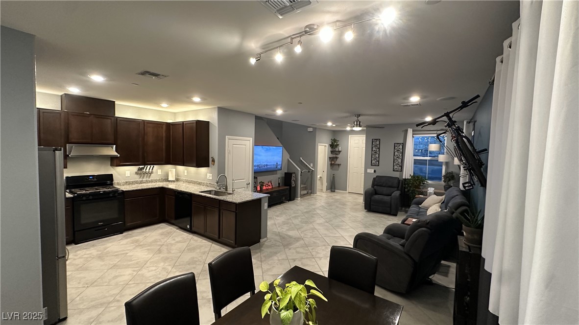 1027 Brilliant Meadow Avenue, North Las Vegas, Nevada image 7