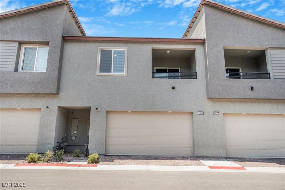 1529 Eva Crossing Place