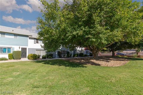 130 Greenbriar Townhouse Way Las Vegas NV 89121