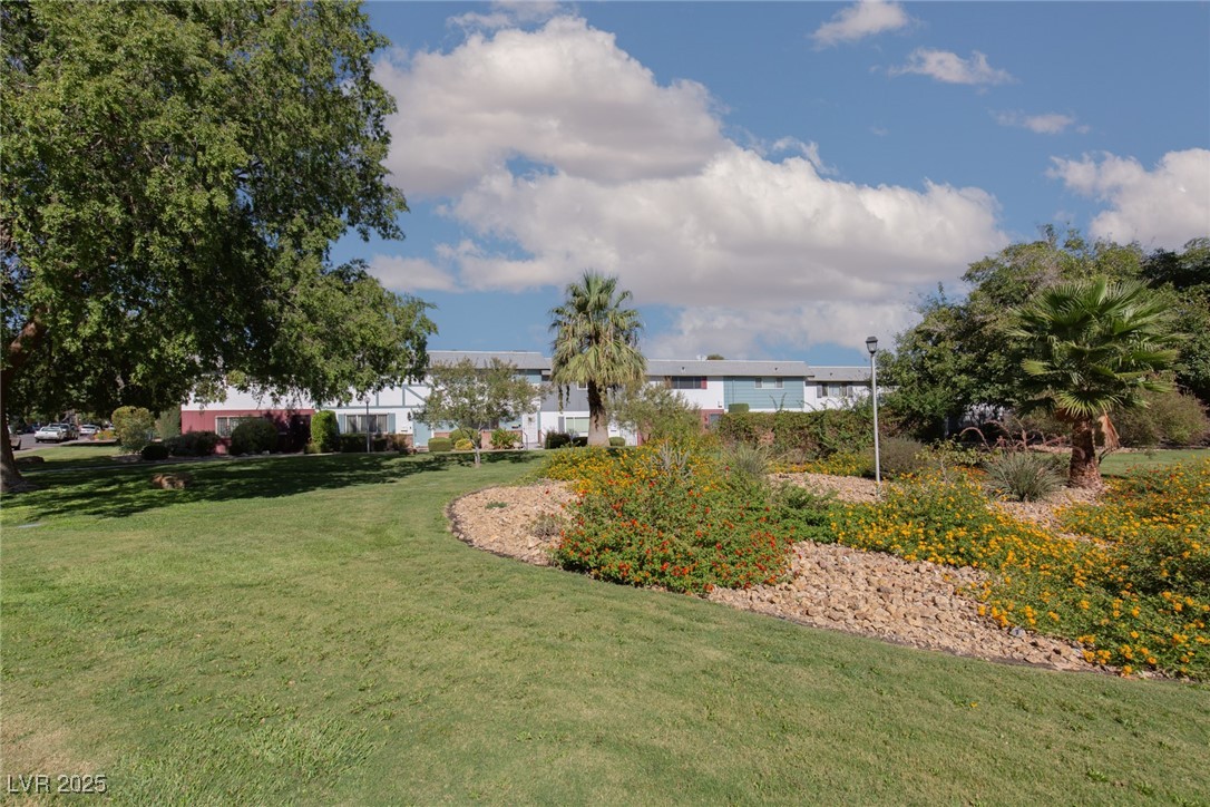 130 Greenbriar Townhouse Way