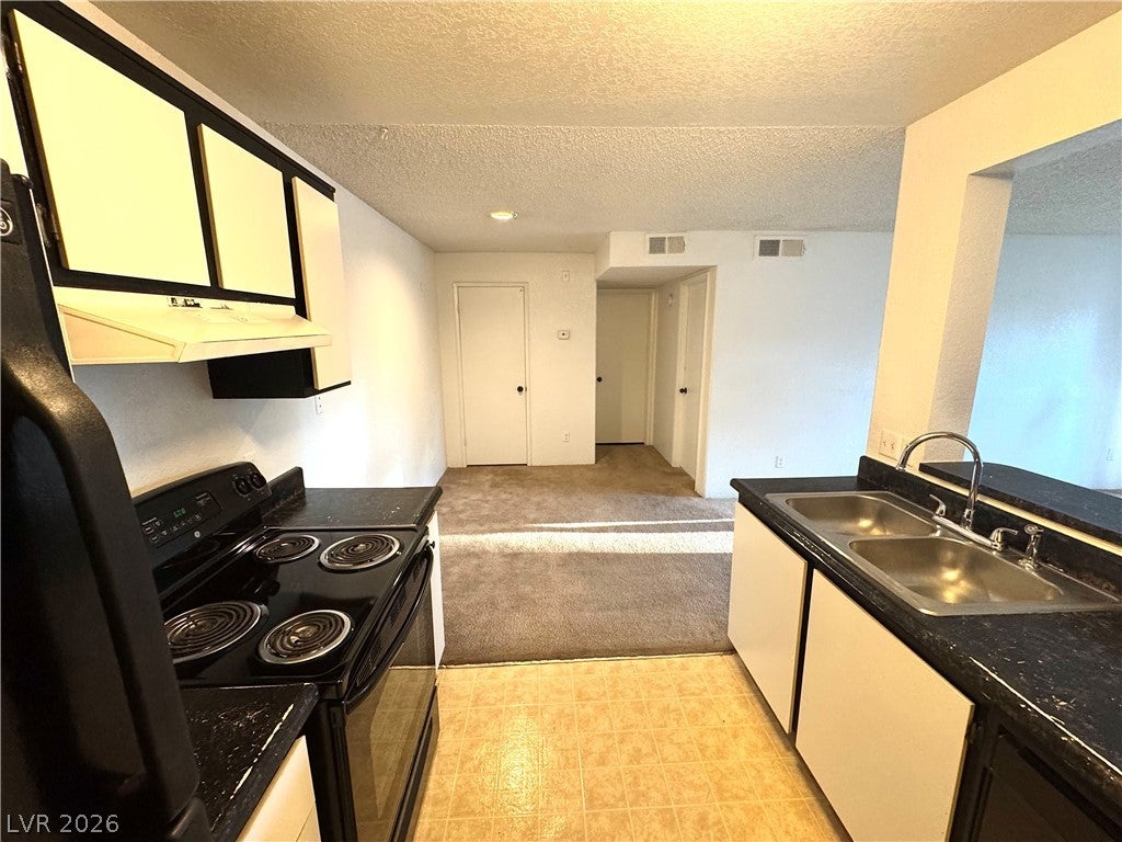 221 Mission Newport Lane 206
