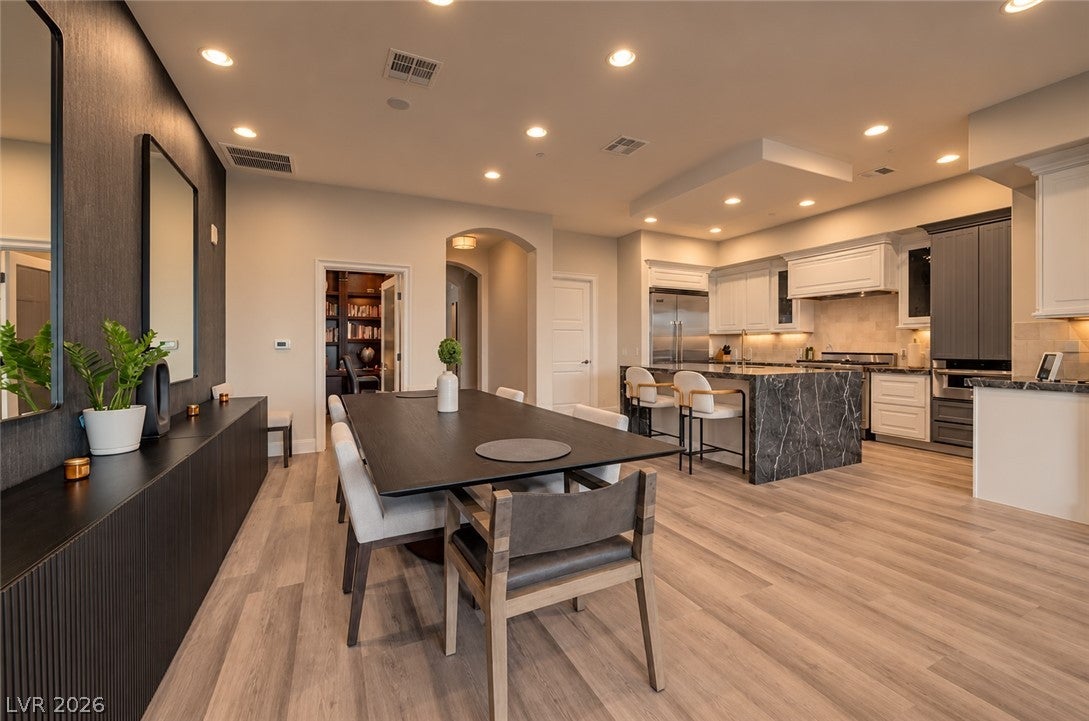 9101 Alta Drive 11
