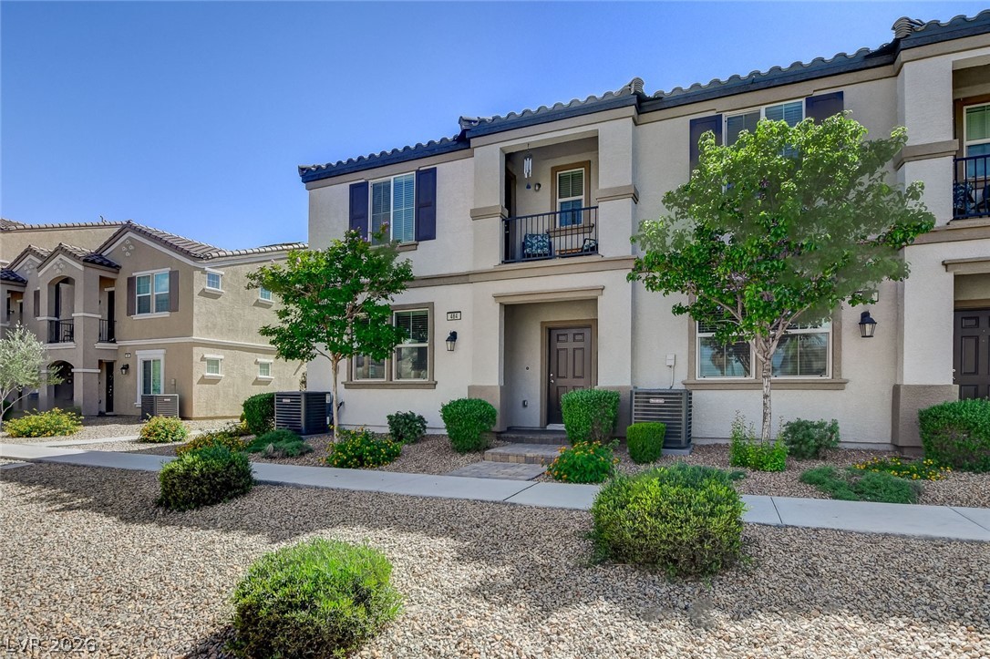 484 Filaree Place