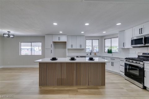 3393 Katmai Drive Las Vegas NV 89122
