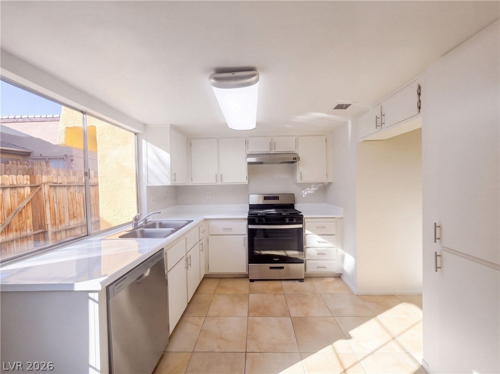 1511 Living Desert Drive B