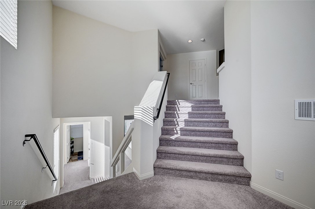 5946 Ancient Peaks Avenue