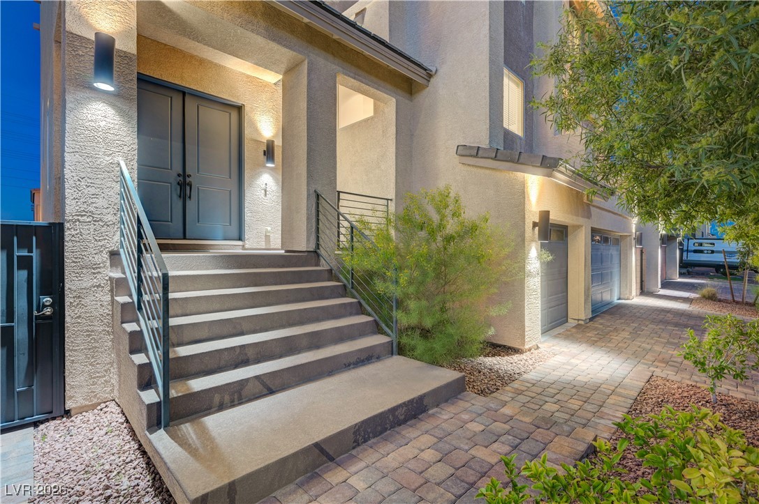 5946 Ancient Peaks Avenue