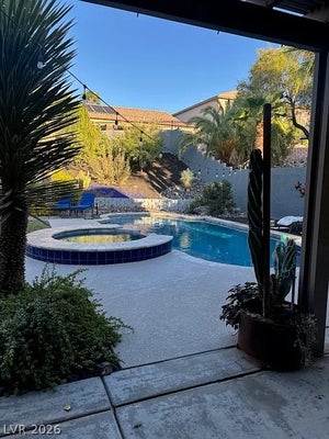 518 DAWN COVE DR, HENDERSON, NV 89052 - Image d7558b5331ba8e567c36e15d2f2ea358/91640518