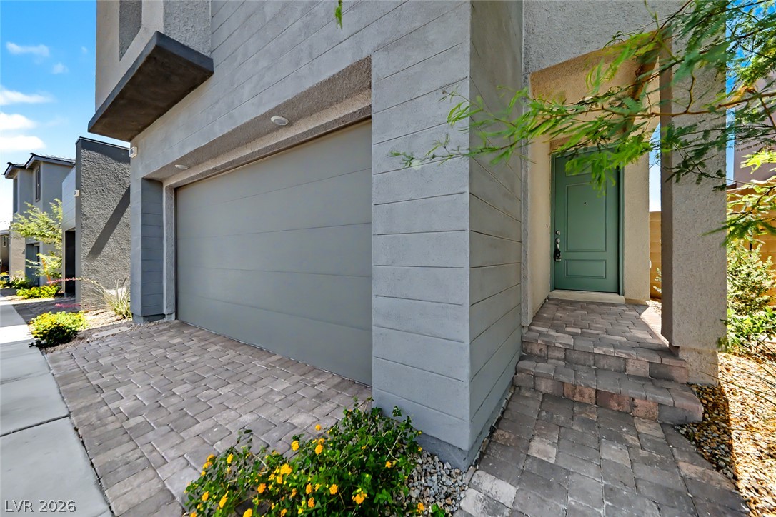 1606 Rock Kestrel Street