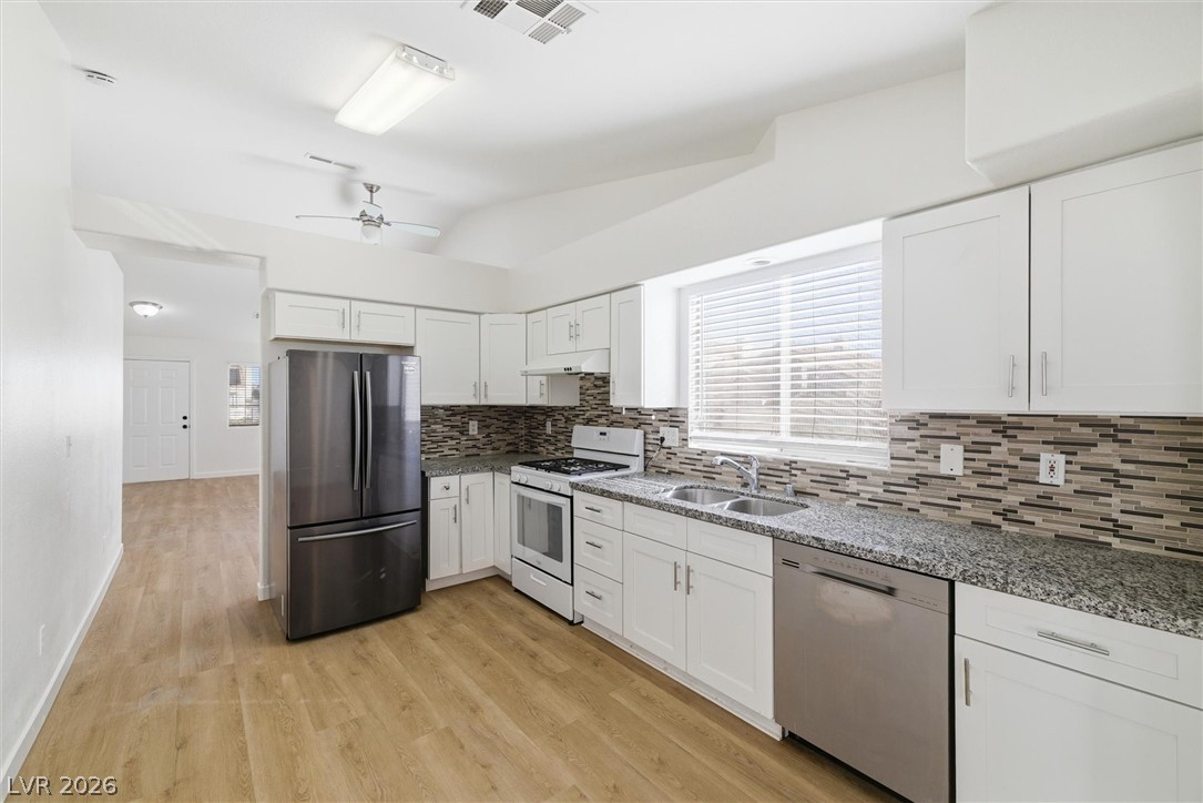 3869 Birchview Court