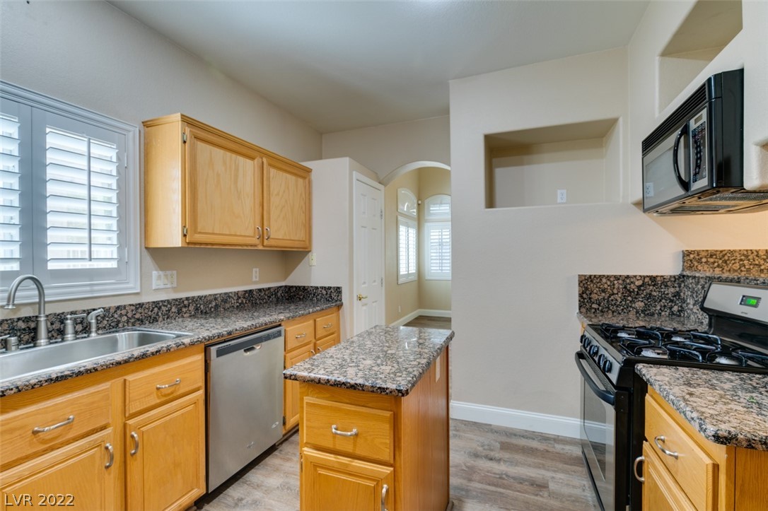 Photo 9 of 21 of 109 Broken Rock Drive townhome