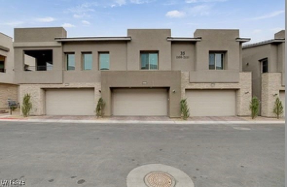 600 N Carriage Hill Drive 1108