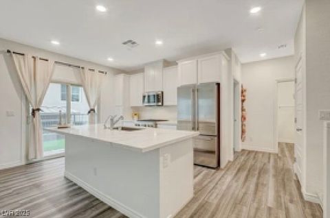 600 N Carriage Hill Drive 1108 Las Vegas NV 89138
