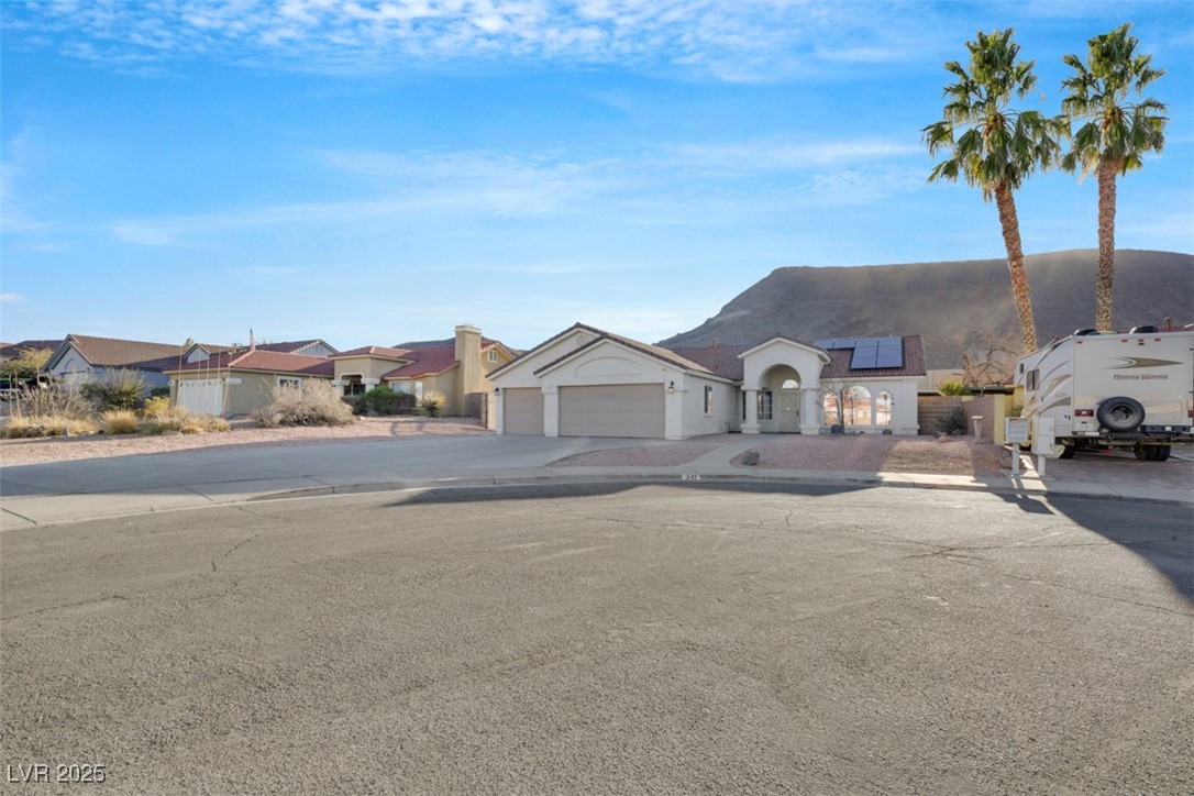 341 Oak Canyon Drive, Henderson, Nevada image 4