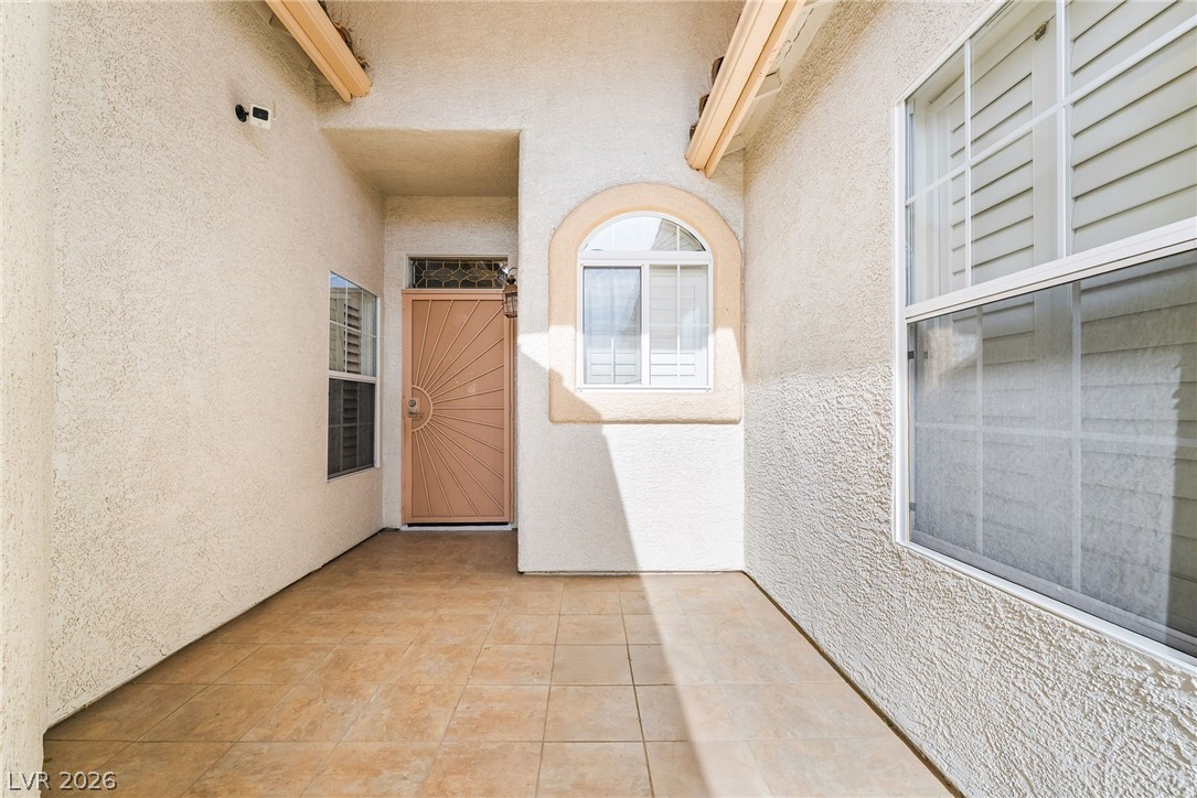 275 Full Wine Street