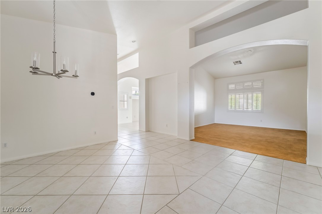 275 Full Wine Street